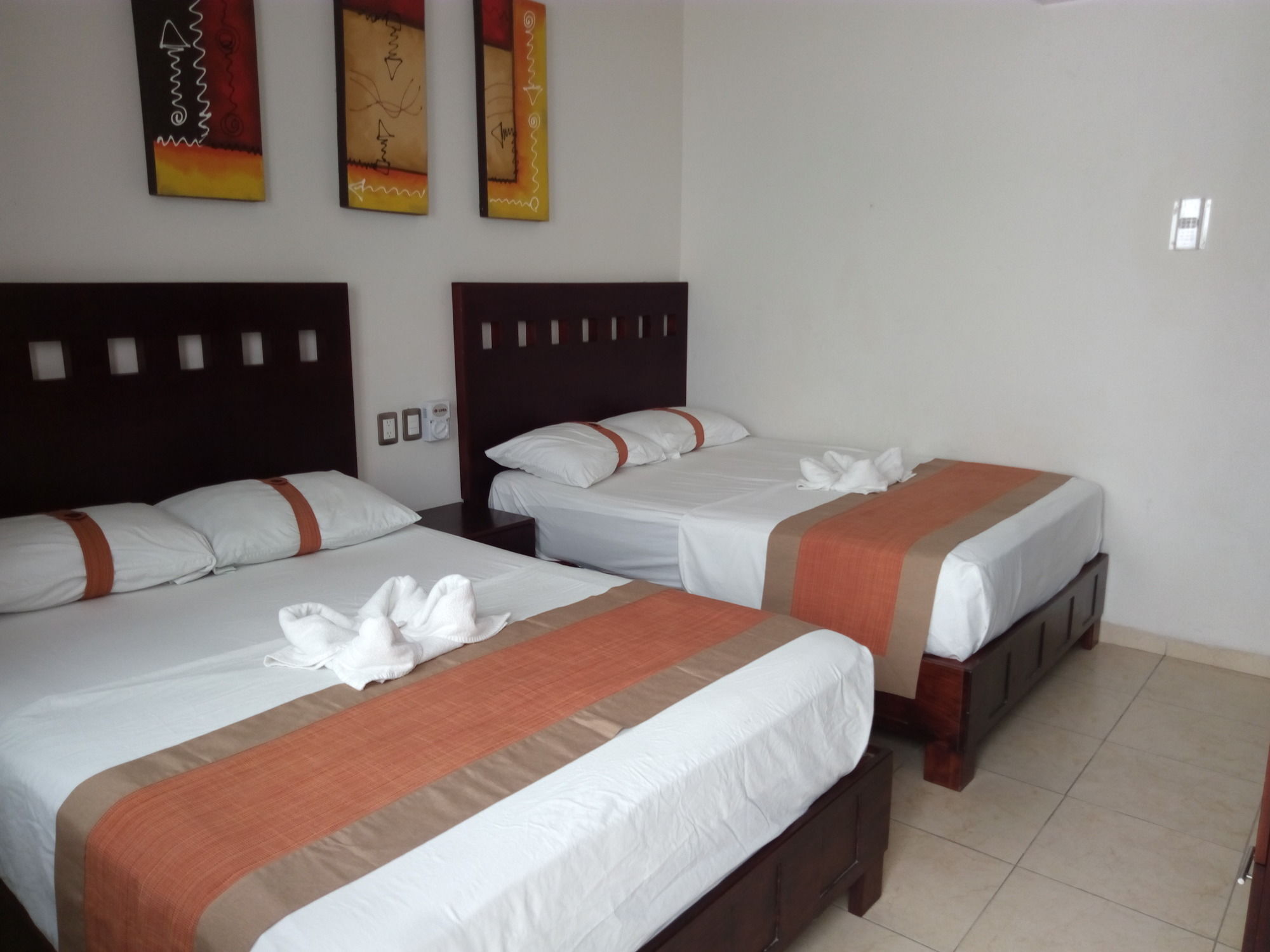 Playa Linda Hotel Progreso  Extérieur photo